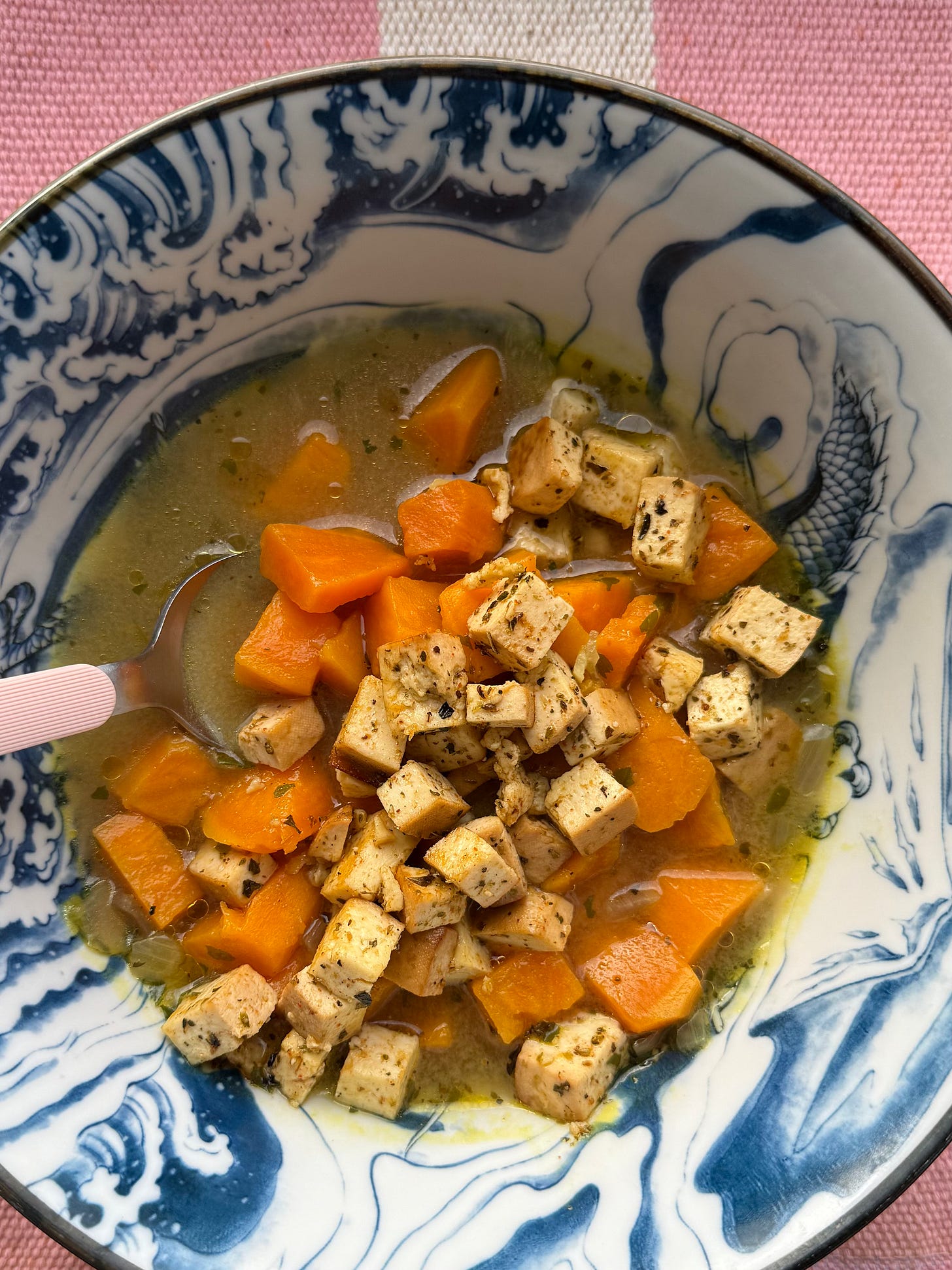 Prosta Zupa Batatowa z Tofu